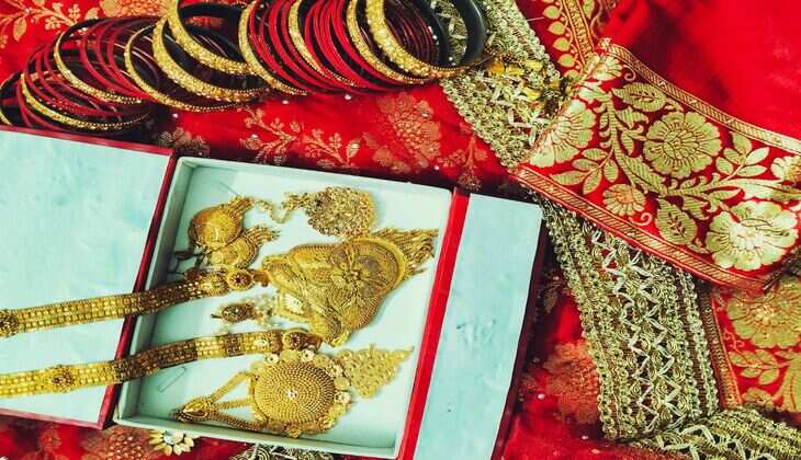 MCX Gold Rate : सोने के दामों में तगड़ा उछाल, जानें कहां पहुंच गई है कीमत