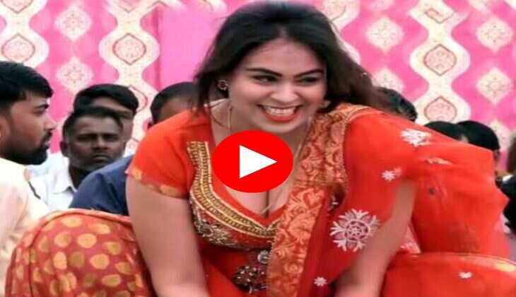 RC Upadhyay Dance : आरसी उपाध्याय ने स्टेज पर दिखाए कमरतोड़ डांस मूव्स, बूढ़ों में भी भर दिया जोश&nbsp;