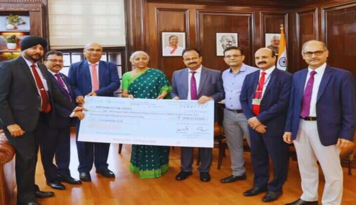 Govt Dividend Income : &nbsp;सरकार को चेक देने वालों की लगी लाइन, 24 घंटे में मिले मिले 6733 करोड़ रुपये