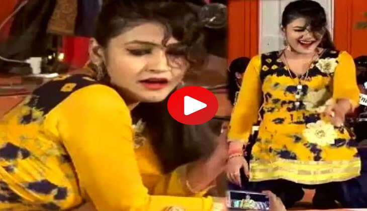 फिट सूट में Gori Nagori ने हिलाई पूरी बॉडी, बूढ़ों ने नहीं झपकी आंखें