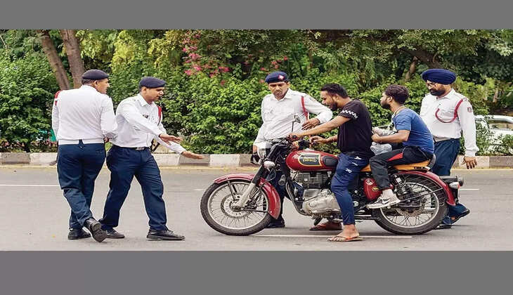 Traffic Challan एक्शन में आई ट्रैफिक पुलिस, संभल कर चलाएं वाहन