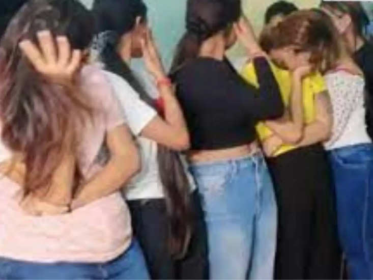 लड़की रैकेट: पुलिस प्रमुख रेड, मिली 5 बच्चे होटल में
