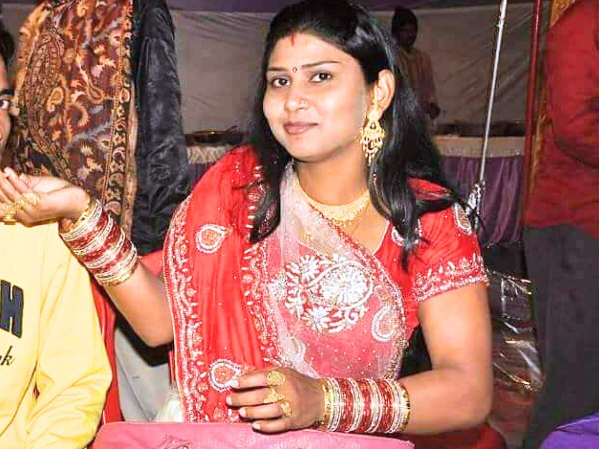 Affair : नौकरी के प्यार में फसी मालकीन, पति ने रंगेहाथ पकड़ा तो किया ये काम