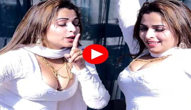 Haryanvi Dance : मुस्कान बेबी ने स्टेज पर काटा गदर, बूढ़ों के भी छूटे पसीने