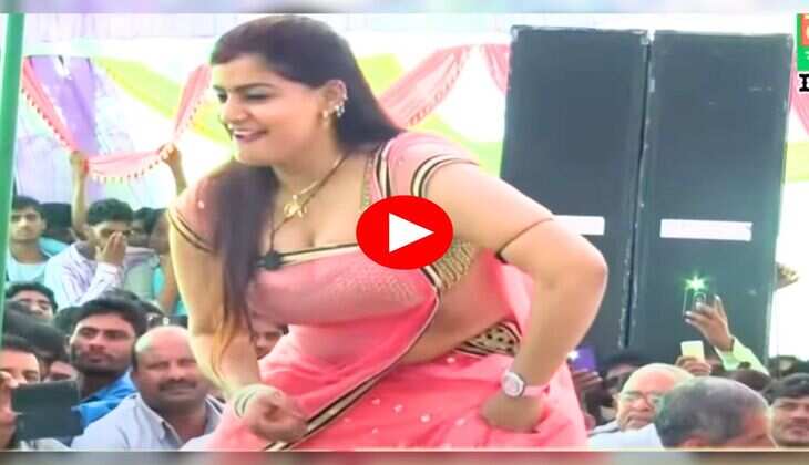 Monika Choudhary Dance : मोनिका चौधरी ने पहली बार घाघरा चोली में लगाए ठुमके, बूढ़ों में भी आ गया जोश