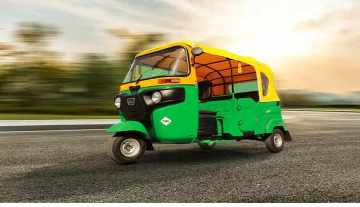 पैसे कमाना चाहते हैं तो खरीदें Bajaj का धांसू ई-रिक्शा, हो जाएगें मालामाल