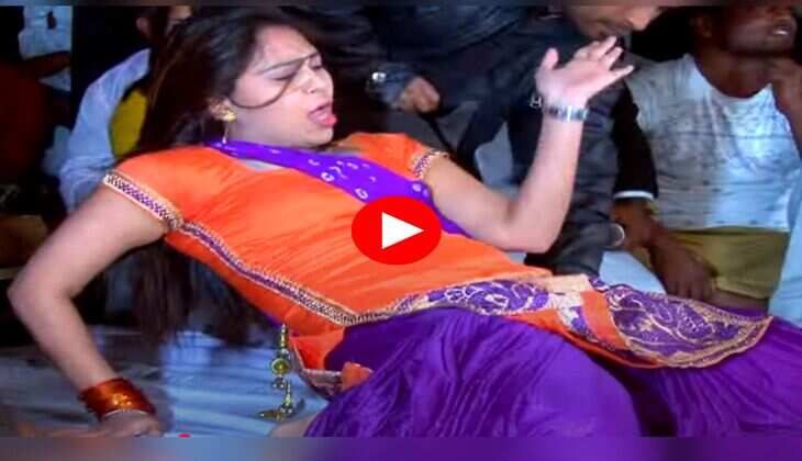 RC Upadhyay Dance : डांस करते करते आरसी उपाध्याय ने किए प्यार भरे इशारे, लोग बनाने लगे वीडियो