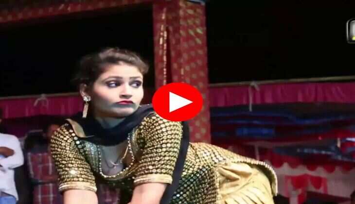Gori Nagori Dance : गोरी नागोरी ने स्टेज पर कुर्ती उठाकर मटकाई पतली कमर, देख फैंस हुए बेकाबू 