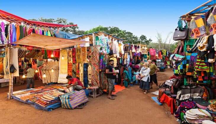 UP News : उत्तर प्रदेश के इस शहर में मिलते हैं दिल्ली से भी सस्ते कपड़े, सप्ताह में एक ही दिन लगती है बाजार